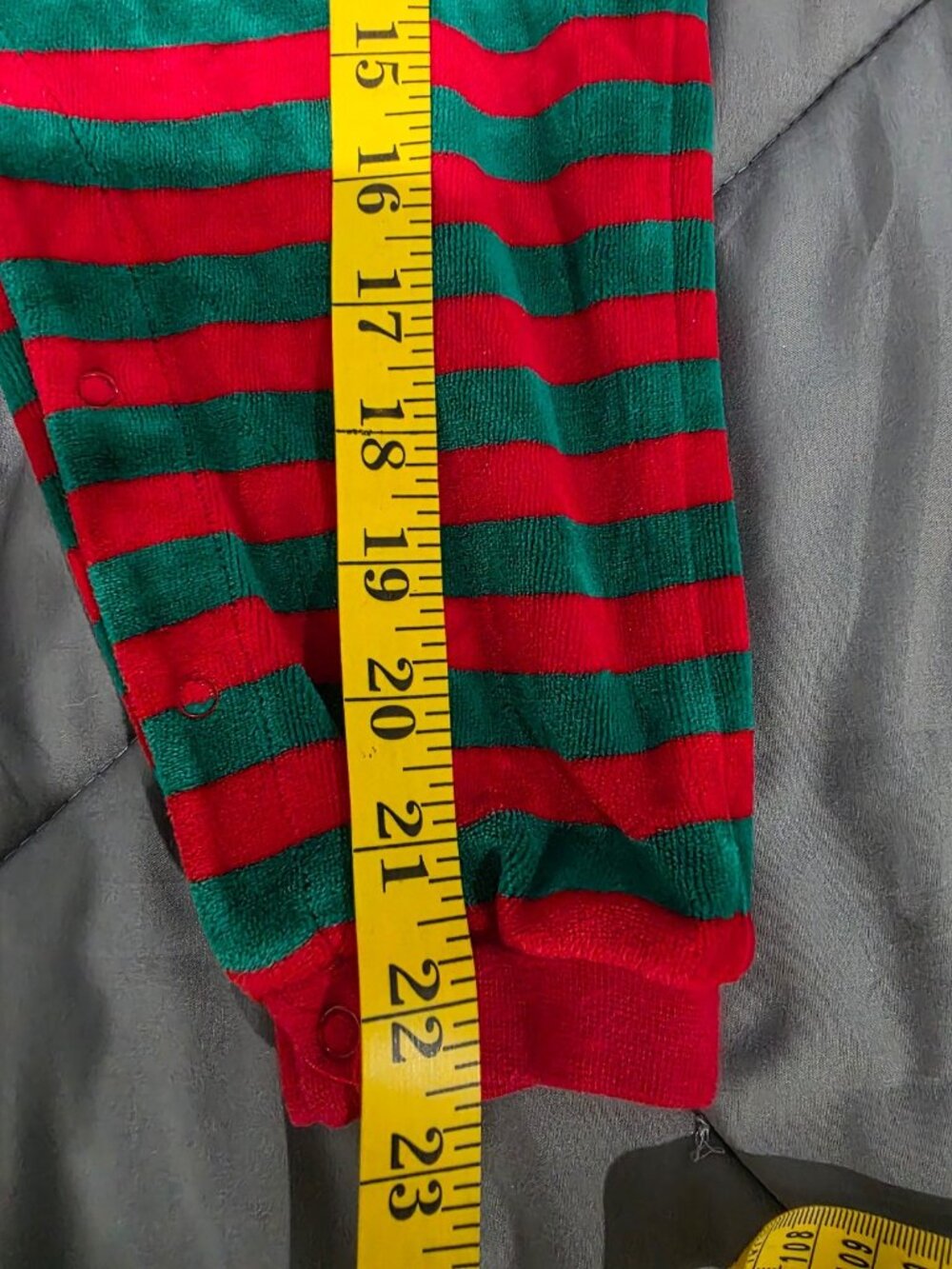 Vtg Christmas Baby Romper & Matching Hat Santa Toys Striped Velour 18 Months - Picture 4 of 10